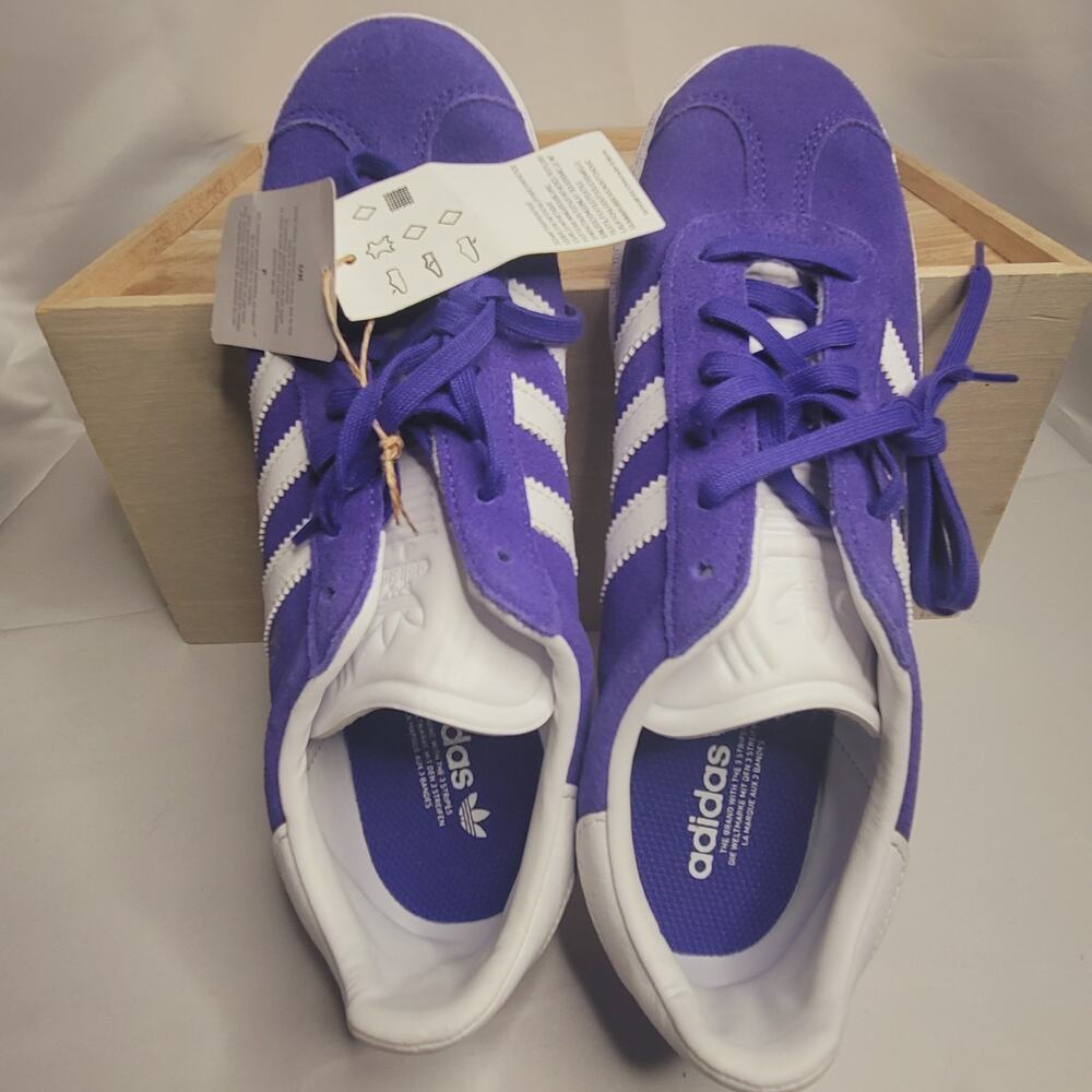 Adidas- Big Kids Purple Gazelle NWT- Size 6 - Picture 4 of 7
